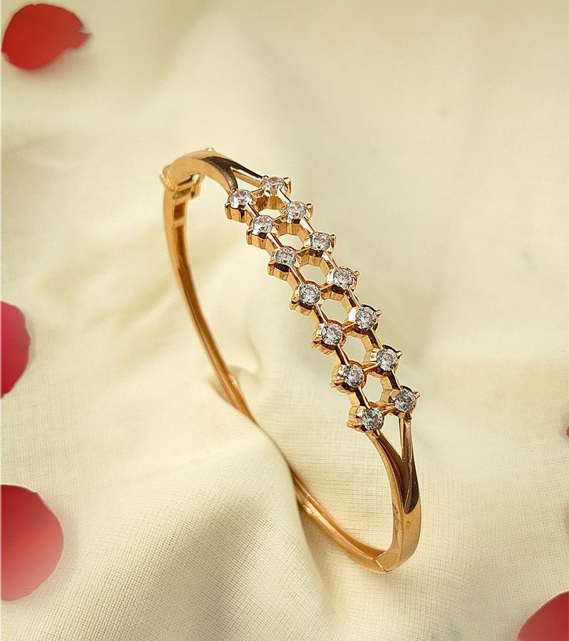 Adorable Gold Diamond Kada