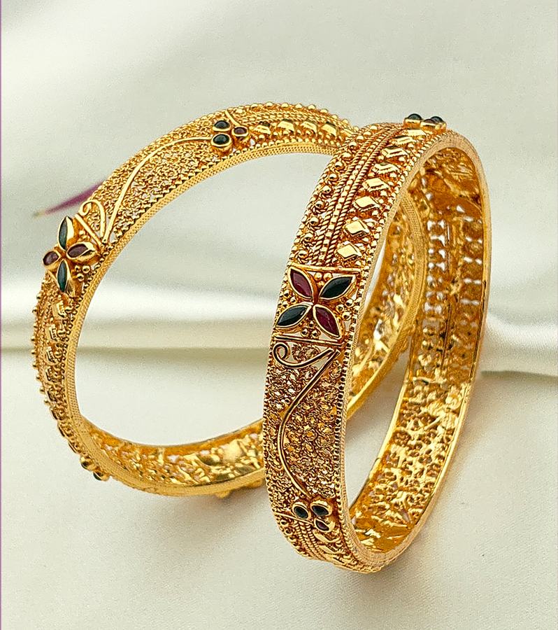 Beautiful Bangles with Mesh Framework & Stones