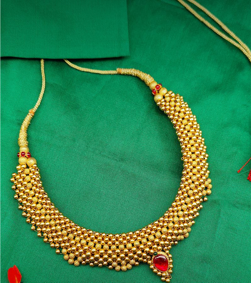 Traditional Maharashtrian Gold Thushi