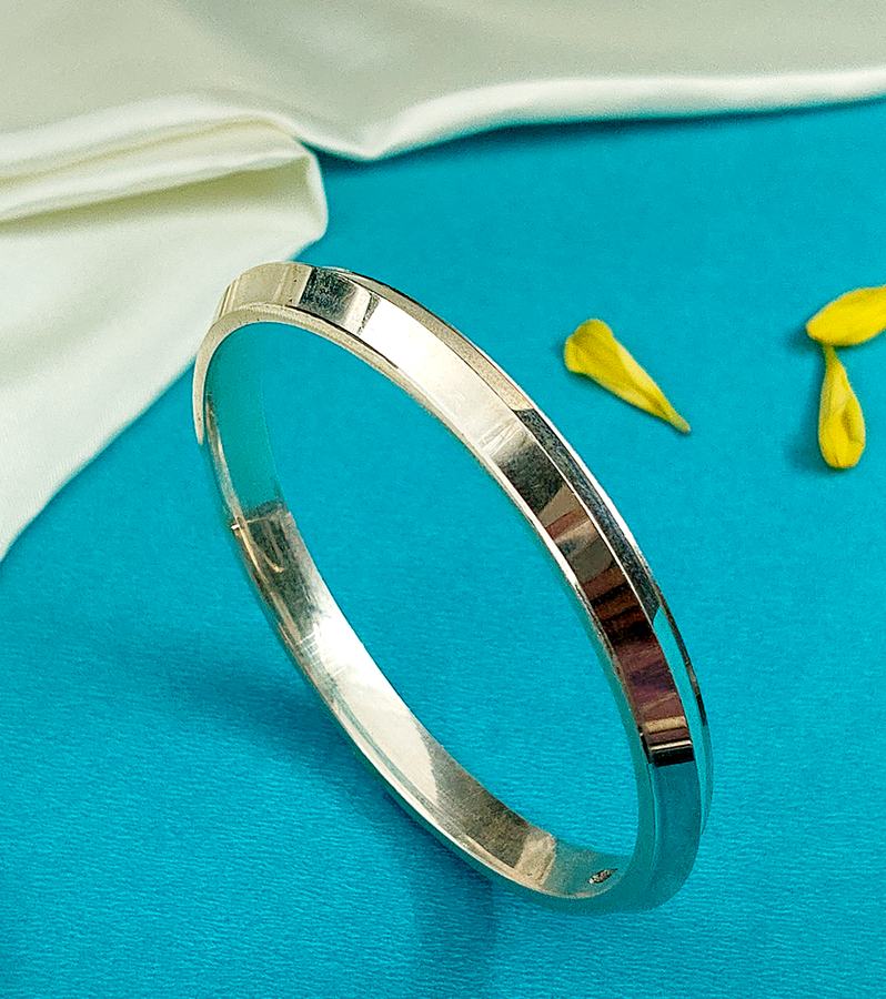Handcrafted Prism-Cut Silver Kada